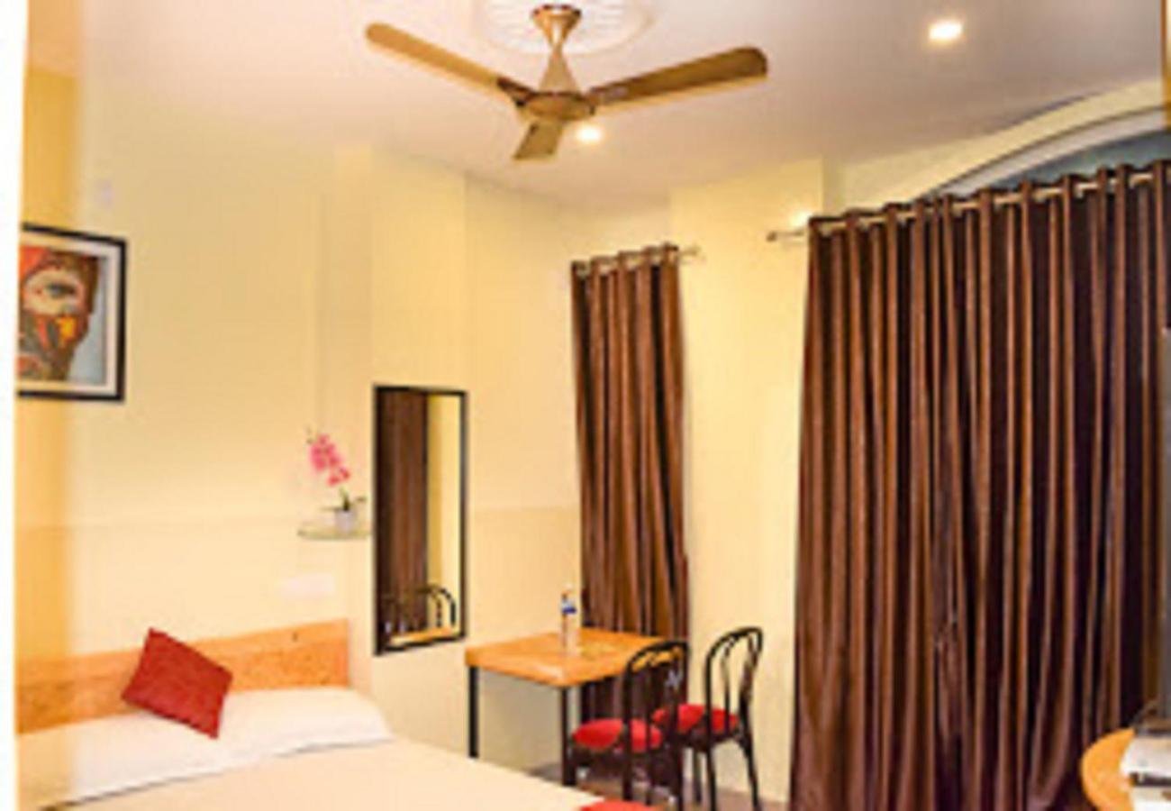 Chaplin Hotel Pondicherry Exterior photo